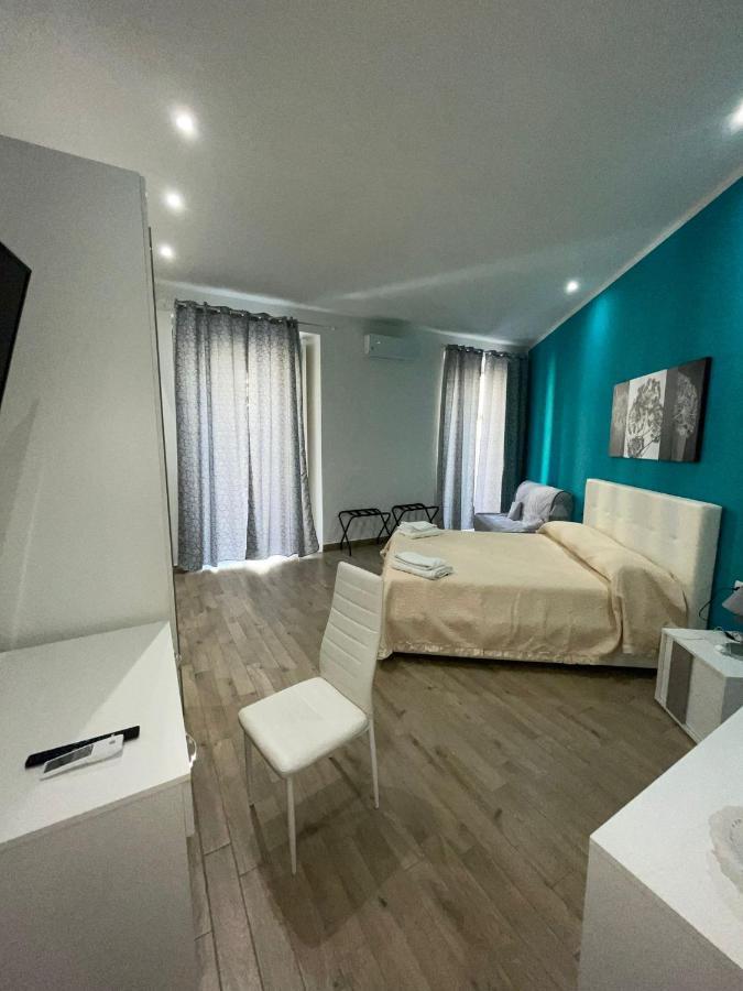 Dormire A Napoli Centro Holiday House Casa Vacanza Exterior photo