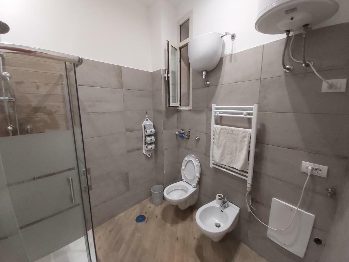 Dormire A Napoli Centro Holiday House Casa Vacanza Exterior photo